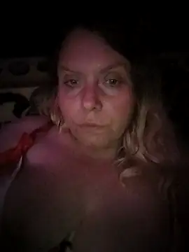 Lana-murr élő XXX-chatje