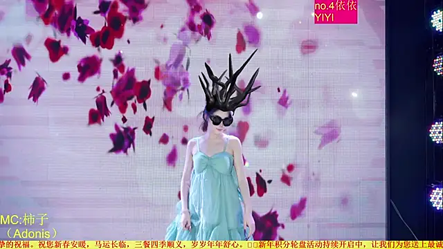 Red-666's Webcam Show