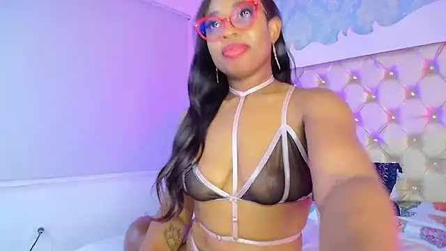 CaseyMoonn Live XXX chat