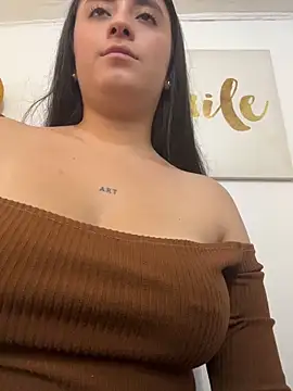Antonella_Julieta 웹캠 쇼