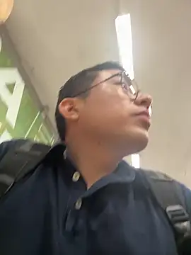 andrewmhilton_ 网络视讯表演