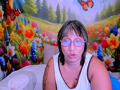 Chat +18 de indianroxy ao vivo