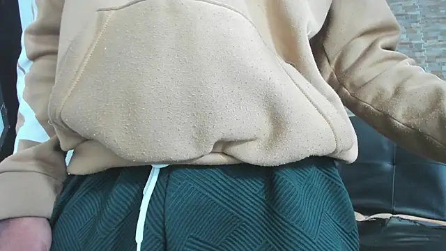 Rpoolrboy's Live XXX Chat