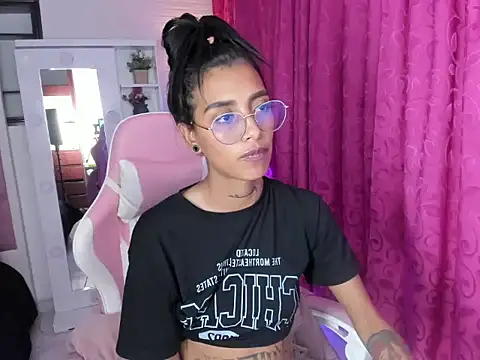 KarlaSlutSkinny__'s Live XXX Chat