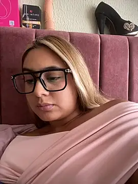 Miabonnett_: απευθείας συνομιλία ΧΧΧ