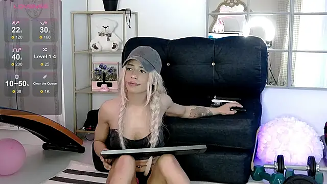 Chatroom XXX en direct de SarahRaynex