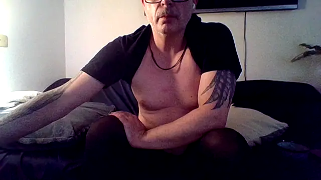 Show modela Pump_argh na web-kameri