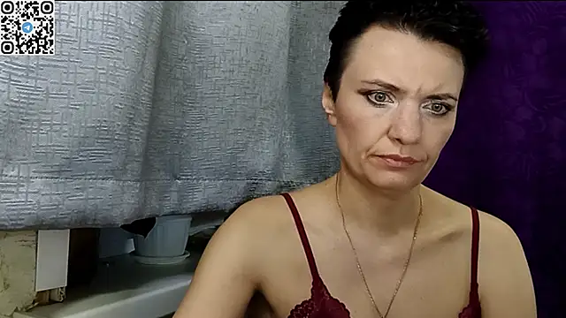 Онлайн чат XXX HotMamaQueen234