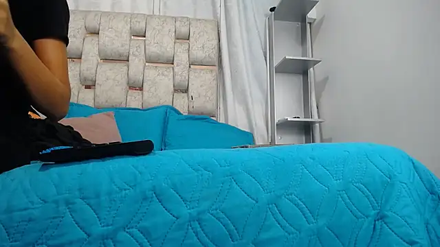 Czat XXX na żywo – SELF_DESTRUCCIONN