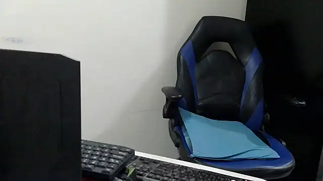 Darkkras – Naživo XXX chat