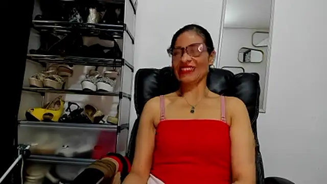 Aries_Mature Obrolan Langsung XXX