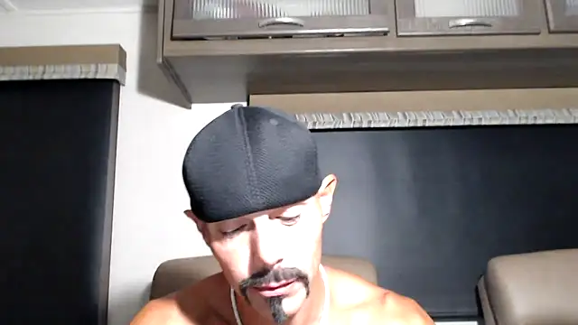 Chat XXX en directo de ThickD2C