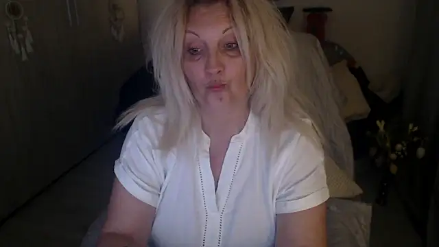 Divineblond Live XXX-chat