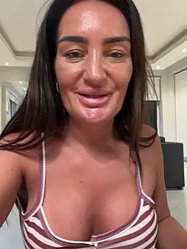 MissSelinaLDN Chat XXX live