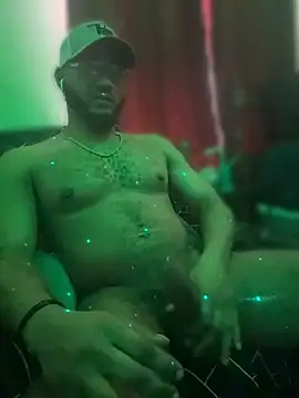 KY_Sir35 Show in webcam