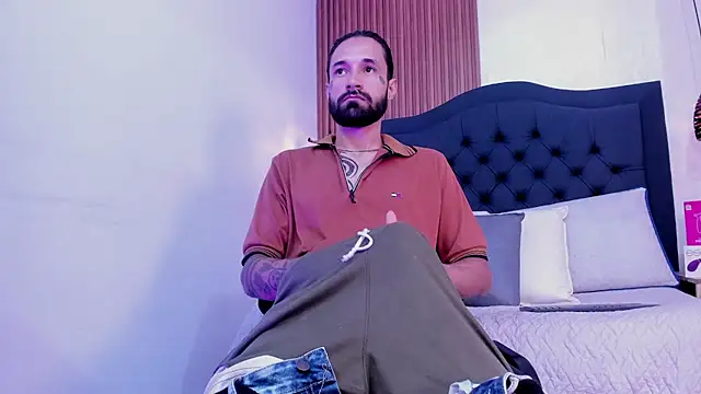 Hisoka_011 Adlı Modelin Web Kamerası Şovu