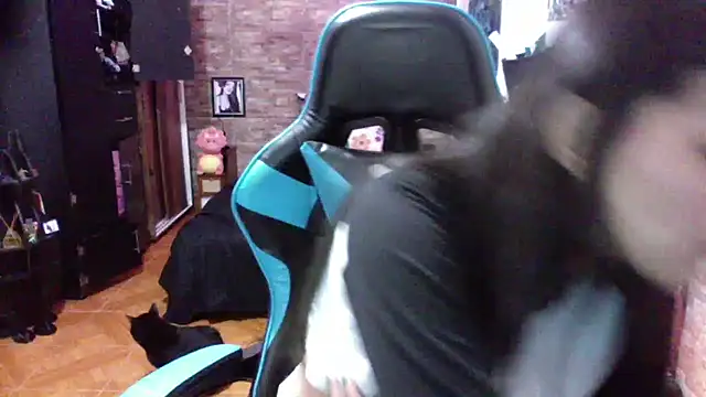 Chatroom XXX en direct de AngelaQueen_