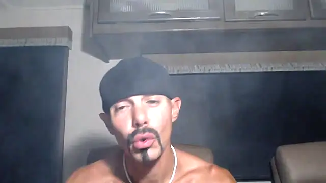 ThickD2C: онлайн-секс-чат