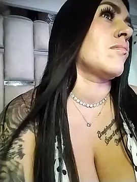 chelaqueen_ élő XXX-chatje