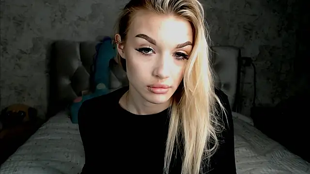 Ella_Milla's Live XXX Chat