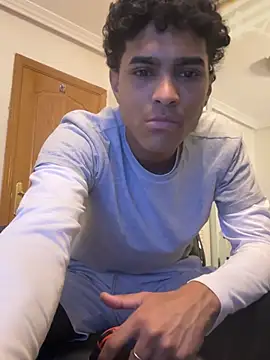 Ryan-hot's Live XXX Chat