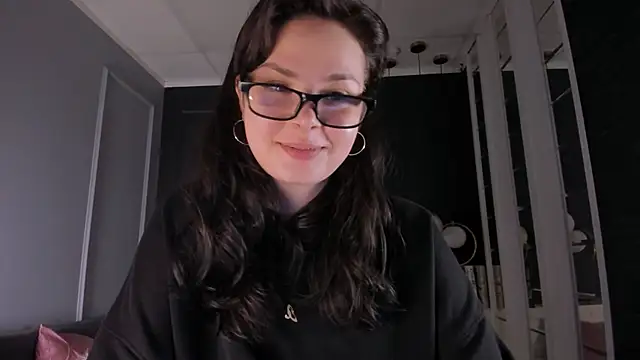 Maykinkya élő XXX-chatje