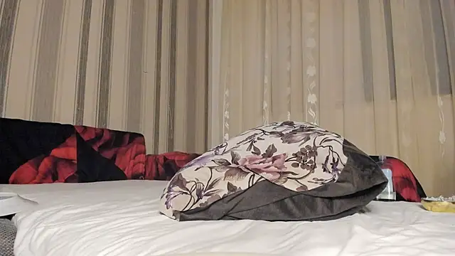 FrosstyRose 现场XXX聊天