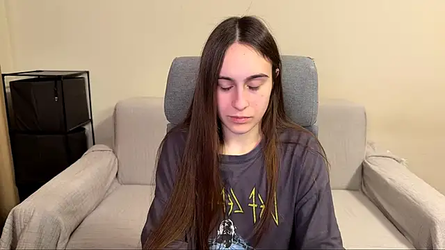 AliceKolltt Chat XXX in diretta