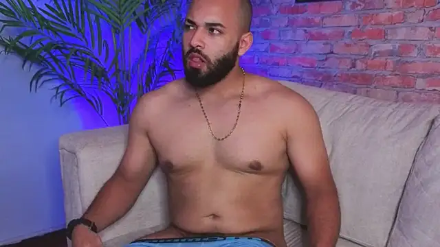 Chris_Varden's Live XXX Chat