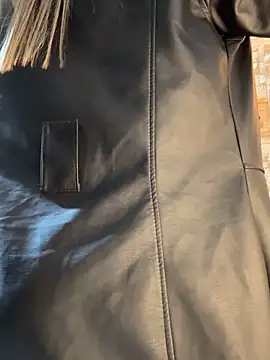 _Abril-Office1's Live XXX Chat