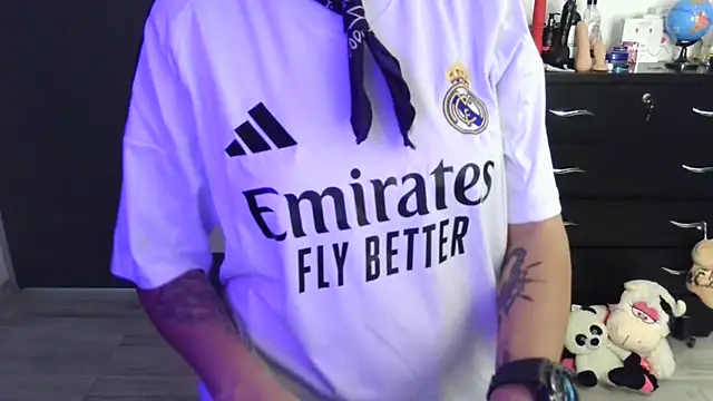 thomascooper7 Adlı Modelin Canlı XXX Sohbeti