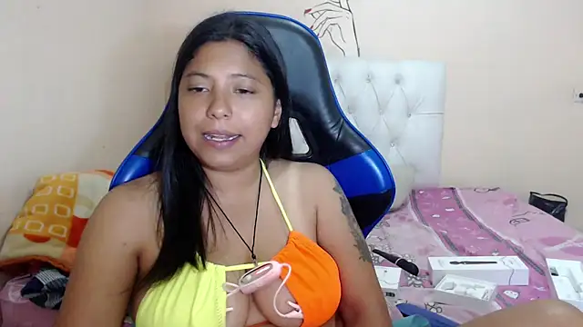 Chat XXX en directo de Leylafourniert