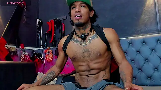 DIEGO_WICKED: вебкам-шоу