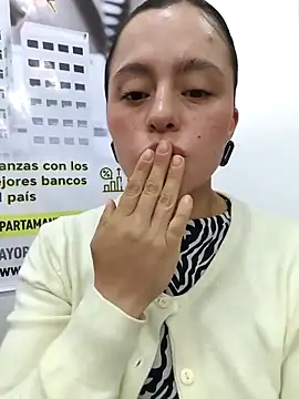 ALEJA__22 Chat XXX in diretta