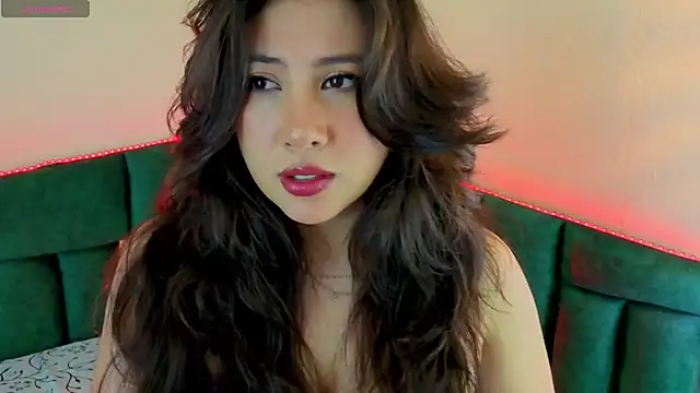 Chat XXX en directo de Luvienne