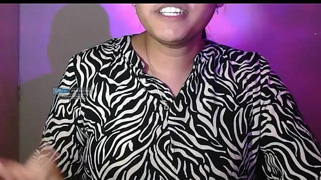 Chat XXX en directo de RapunzelSmith