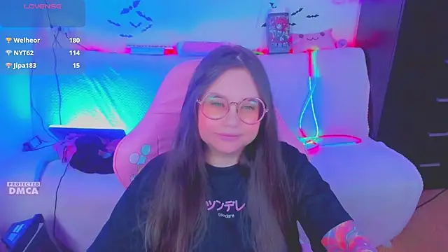 Lolisuccub Chat XXX in diretta