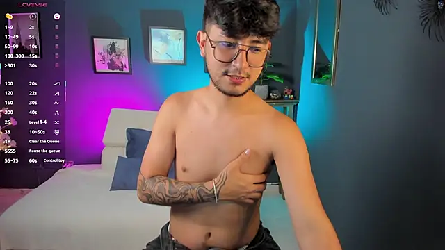 Dante_Rushx: διαδικτυακό σόου στην κάμερα