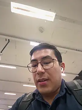 andrewmhilton_'s Live XXX Chat