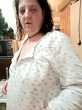 Chat XXX en directo de RidemerafSuzana