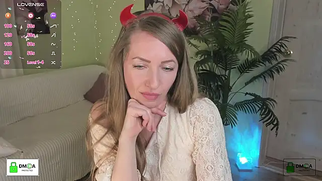 Queenymel Live XXX-Chat