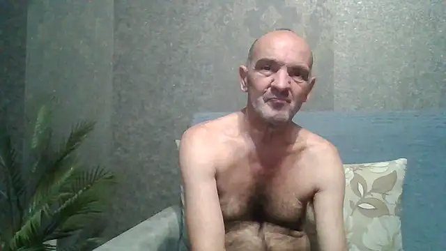 Show modela skorpibg65 na web-kameri