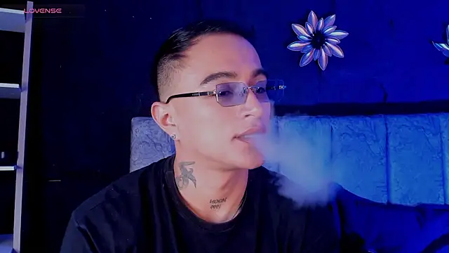 LiamDeep's Live XXX Chat