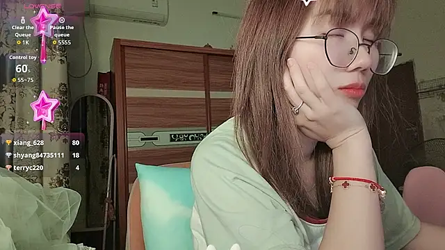 Lili_666 – Naživo XXX chat