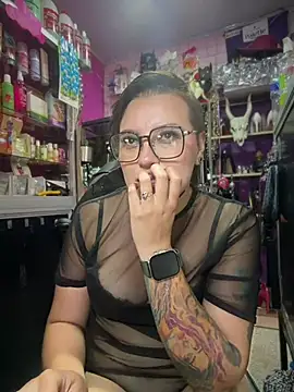 TamySweetness Adlı Modelin Canlı XXX Sohbeti