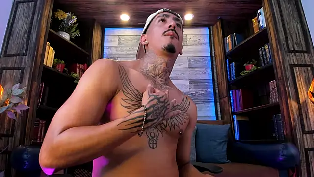 Donovan_Desmond Live XXX-Chat