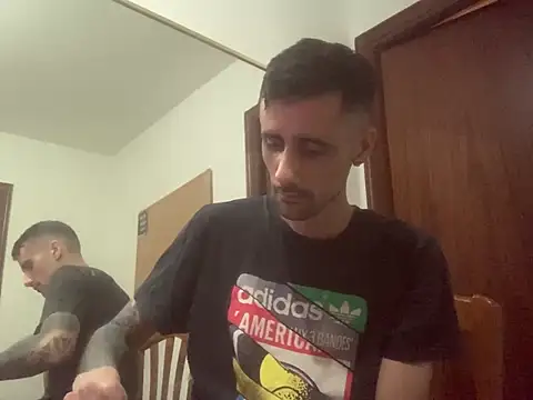 lucky1661 Live XXX-Chat