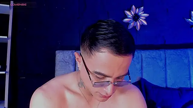 LiamDeep Chat XXX live