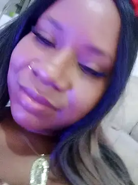 Czat XXX na żywo – EmilyyRosee_