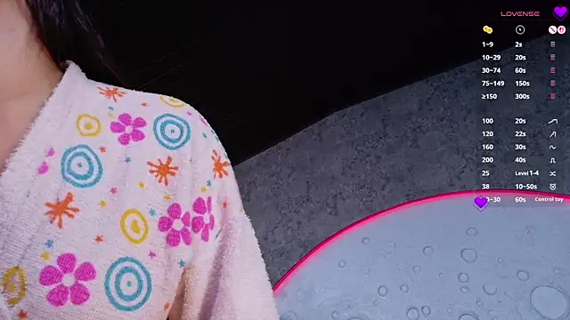 ReinaChloe's Live XXX Chat